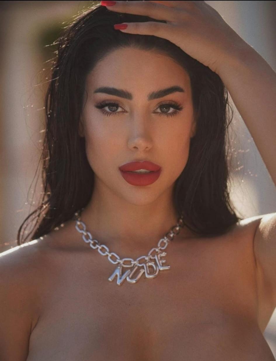 Escort - HANNA G - Ibiza Tops